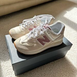 New Balance Women's 574 Beige Pink/Rose Sneakers